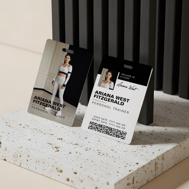 Crachá Modern Photo Personal Trainer Fitness Lifestyle (Modern Photo Personal Trainer Fitness Lifestyle Badge)