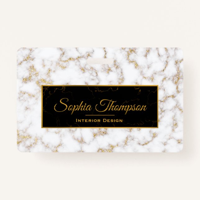 Crachá Monograma Dourado de Mármore Branco Elegante moder (Frente)