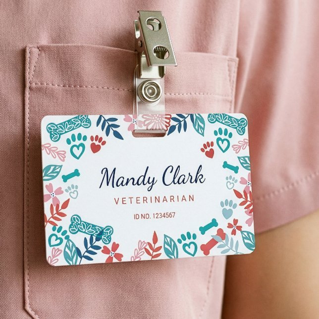 Crachá Padrão de Impressão de Folha e Floral Azul Branco (White Blue Floral & Foliage Pet Paw Print Pattern Badge)