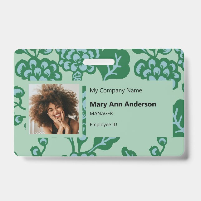 Crachá Padrão Floral Verde e Azul Vibrante e Negrito (Frente)
