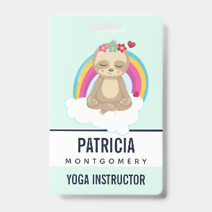 Crachá Preguiça Marrom Fofa, Meditando em uma Nuvem