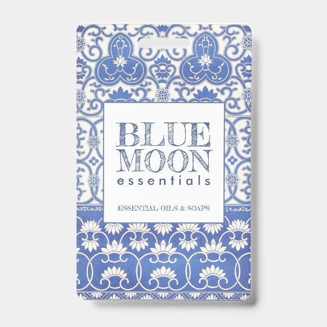 Crachá Sabonetes de óleos essenciais com padrão azul Mono (Frente)