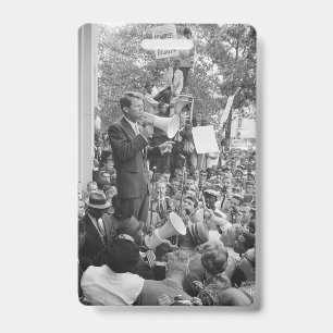Crachá Senador Robert Kennedy em Campanha para Presidente