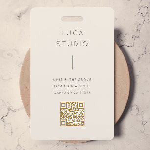 Crachá Simples e Limpo Código QR moderno Dourado e Creme