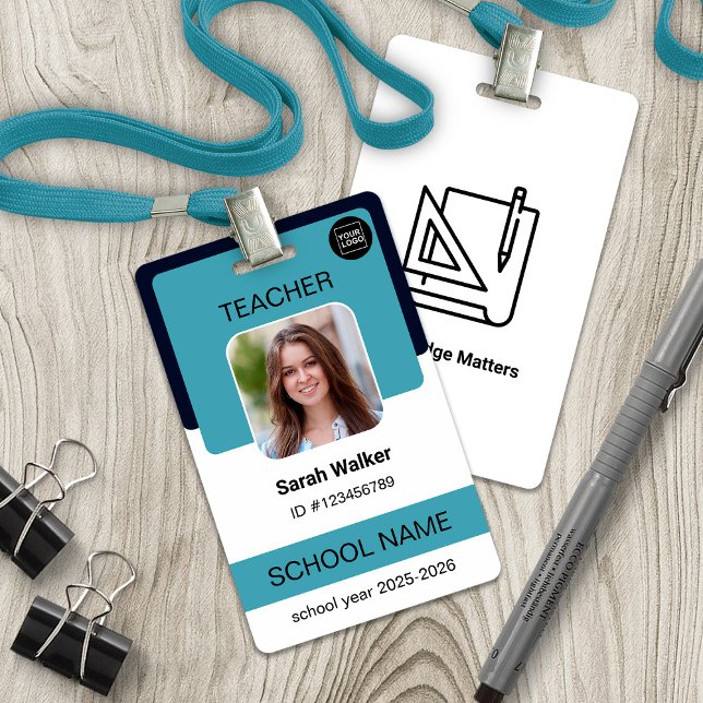 Crachá Teacher Photo ID Badge - School Staff - Dusty Blue (Teacher Photo ID Badge - School Staff - Dusty Blue)