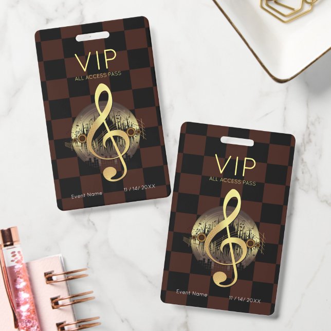 Crachá Treble de Ouro VIP Acesso Total Design Xadrez (Escritório)