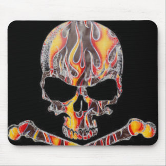 Crânio flamejante & Crossbones Mousepad