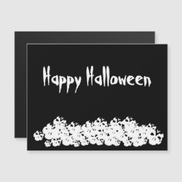 Crânios brancos pretos do Halloween empilham ímã p
