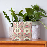 Creme Castanho E Padrão Geométrico Mosaico Rosa<br><div class="desc">Design decorativo moderno e único,  com um padrão uniforme em estilo mosaico feito de muitos elementos geométricos em tons castanhos,  cor-de-rosa e creme.</div>
