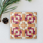 Creme e Borgonha Vermelha Simétrica<br><div class="desc">Esse azulejo cerâmico apresenta um design geométrico simétrico que é intrincado e mesmerizante. O design é caracterizado por elementos alongados em forma de S, de cor burgundy rica, entrelaçados com abstrato num matiz de creme calmante. Esses elementos são colocados sobre um fundo colorido de terracota, que serve para destacar o...</div>