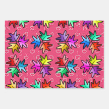 Crianças que embrulham papel de folhas de rolhas d