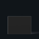 Crie seu próprio cartão postal personalizado preto<br><div class="desc">Torne-o exclusivamente seu com este modelo personalizável preto. Adicione seu próprio texto, foto ou trabalho de arte para criar um presente personalizado perfeito para aniversários, casamentos, aniversários ou qualquer ocasião. Na moda, versátil e eterno em preto clássico.</div>