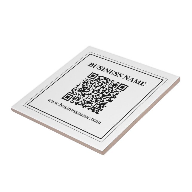 Crie um código QR escaneável | Preto & Branco (Lateral)