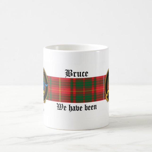 Crista de Bruce e caneca escocesas do Tartan (Centro)