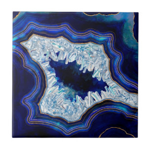 Cristais de Geodo Azul Escuro e Arte Digital Doura