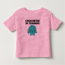 Crocheter na camisa da criança do treinamento