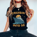 Cruzamento Em Camisa De Cruzeiro De Aniversário De<br><div class="desc">Ahoy, matey! Se você está procurando a camisa de aniversário perfeita para balançar no seu dia especial, então não olhe mais além da nossa camisa de Cruisin 'Into Birthday! Quer esteja fazendo 18 ou 80 anos, esta camisa pode ser personalizada para ajustado da sua idade e estilo. Imaginem-se a cruzar...</div>
