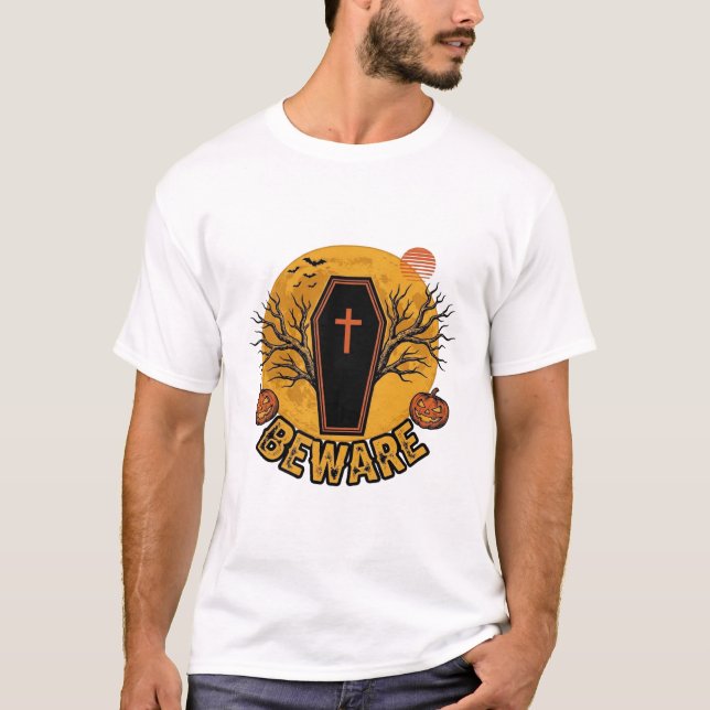 Cuidado Camisa Vintage Abóbora Caixão de Halloween (Frente)