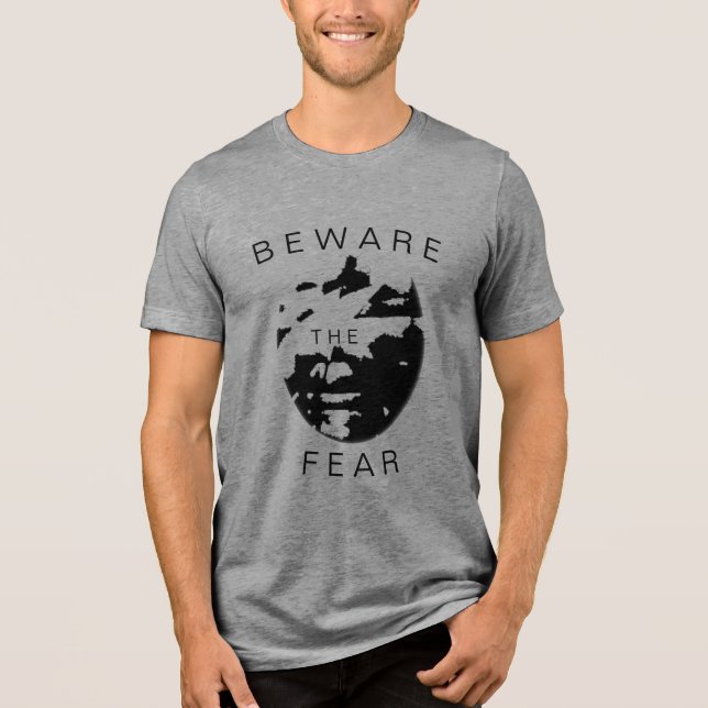 "Cuidado com o medo" Humor Inspiração Design preto (Frente)