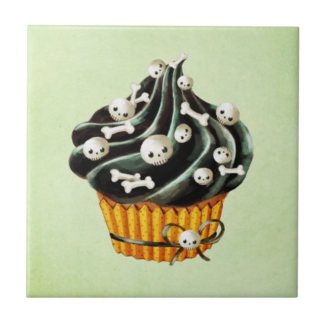 Cupcake preto de Halloween com minúsculos crânios (Frente)