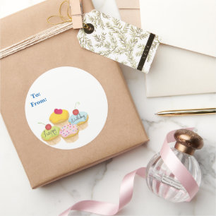 Cupcakes Felizes de Aniversário com Etiquetas de P