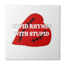 Cupido Rhymes Com Estúpidos