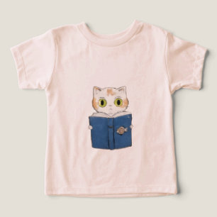 Curioso gato lendo camiseta