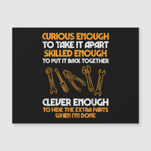 Curioso O Suficiente Para Levá-Lo Além Do Carro Ga