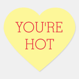 Customtext amarelo da etiqueta do coração da