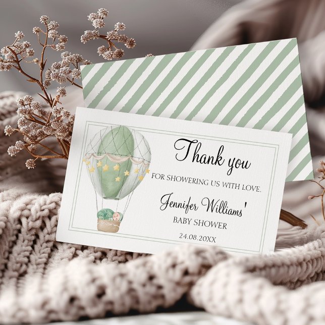 Cute Adventure aguarda o cartões de agradecimentos (Criador carregado)