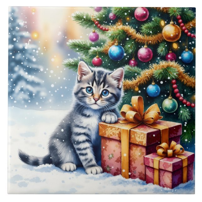 Cute Kitten Under Christmas Tree (Frente)