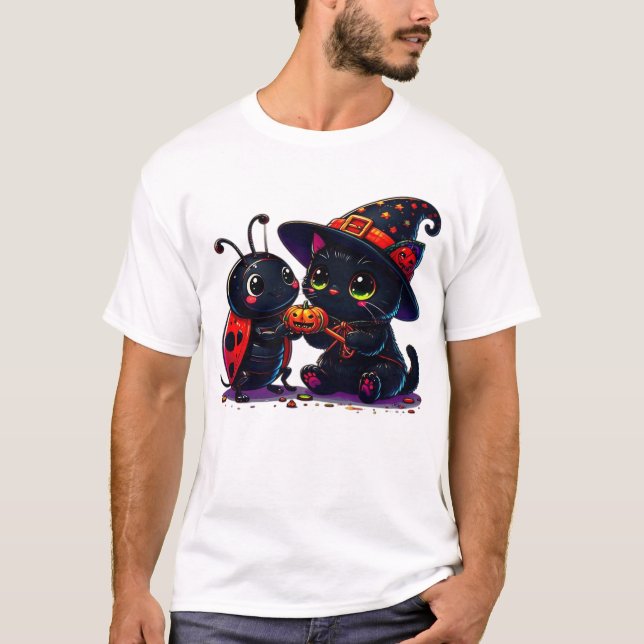 Cute Ladybug e Gato Preto Camiseta Clássica de Hal (Frente)