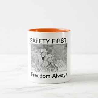 Da SEGURANÇA PRIMEIRA da liberdade caneca sempre