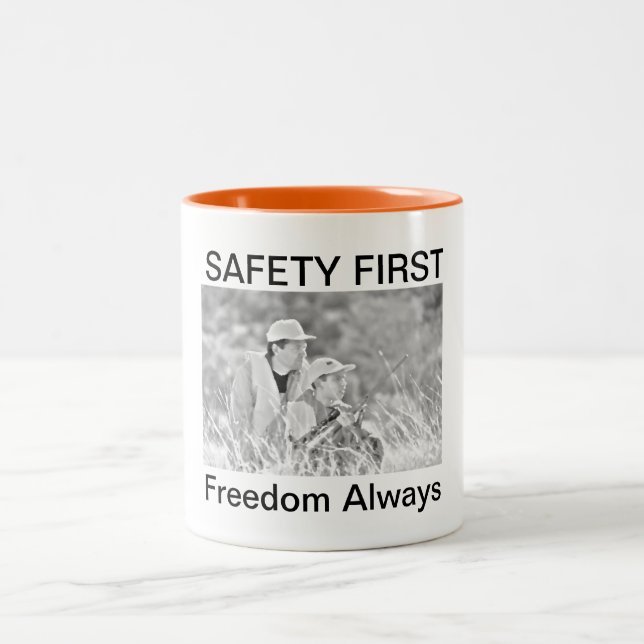 Da SEGURANÇA PRIMEIRA da liberdade caneca sempre (Centro)