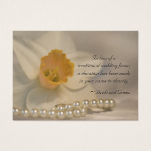 Daffodil e pérolas que Wedding o cartão do favor