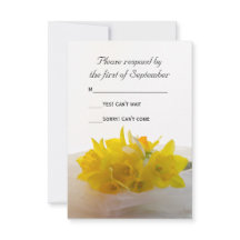 Daffodils Amarelos no Cartão RSVP de Casamento da