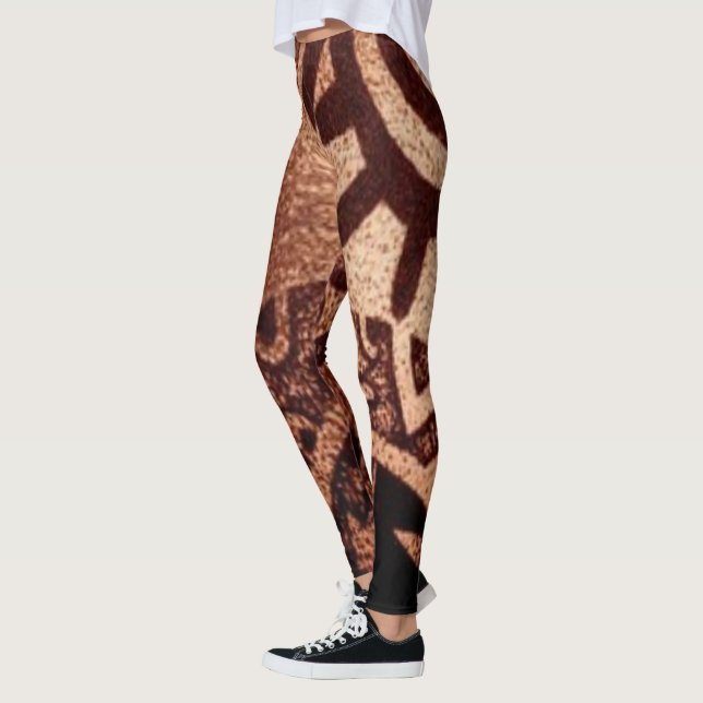 "Dark Brown Aztec Symbol Statement" Yoga Leggings (Esquerda)
