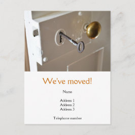 De Anúncio Nós nos mudamos Cartão postal com uma porta antiga