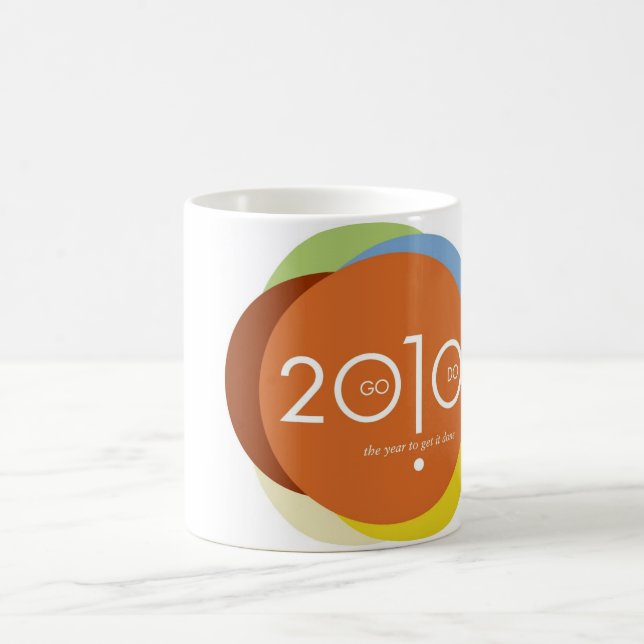 De Café 2010 o ano para obter-lhe a caneca feita (Centro)