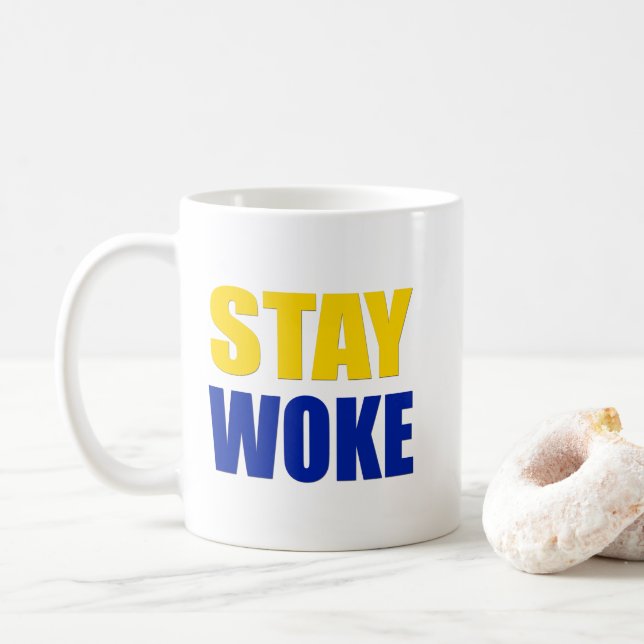 De Café A estada acordou a caneca (Com Donut)