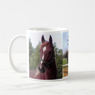 De Café Apenas Horsing em torno da caneca