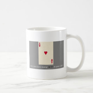De Café ÁS da caneca dos CORAÇÕES