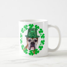 Beije-me que eu sou caneca irlandesa do cão do