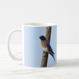 De Café Bluebird em uma caneca com fio