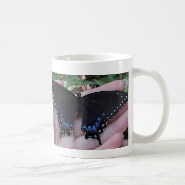 De Café Borboleta-cauda-vermelha preta#1 caneca (Direita)
