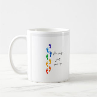 De Café Caneca Arco-Íris 'Esteja Onde Estão Seus Pés' - Cl