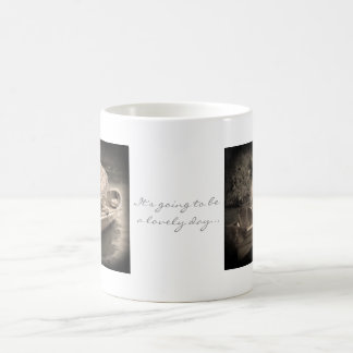De Café Caneca bonita do dia do Keeshond