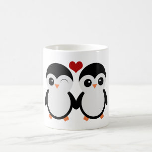 De Café Caneca bonito do casal do pinguim