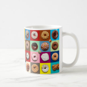 De Café Caneca colorida da manhã das rosquinhas