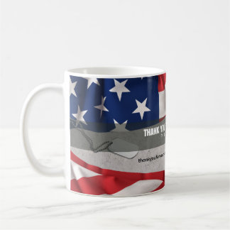 De Café Caneca com Banner do TYFYS Podcast